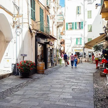Guesthost - Amazing With Private Parking * San Remo